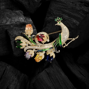 Élégante Broche Paon en Alliage avec Strass pour Femmes Exquise Épingle de Poitrine Oiseau en Émail Luxueux Épingles en Cristal Coloré Bijoux Cadeau