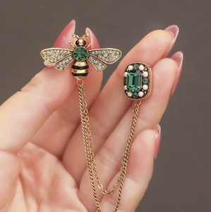 Vintage gold bee chain brooch with green emerald gems and pearls for women