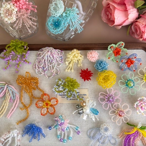 Ciondoli per scarpe con fiori di cristallo e fiocchi in perline colorate fai da te
