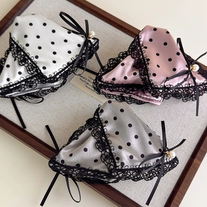 Polka dot satin hair claws with lace edges, bows and pearls in a three-piece set