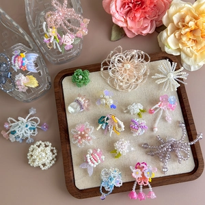 Breloques de fleurs en perles faites à la main pour chaussures en gelée transparente