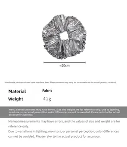 Détail du chouchou argenté effet laser avec dimensions de 20 cm de diamètre