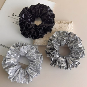 Scrunchies Laser Argento Metallizzato Oversize per Donna Elastici per Capelli in Nylon a Pliche Accessori per Capelli Moda Moderna