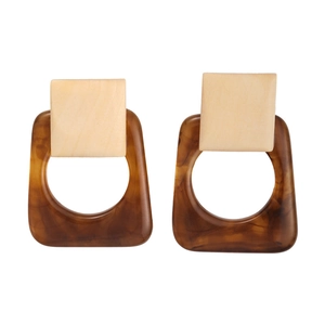 French vintage resin earrings with amber tortoiseshell and square geometric wood-style design