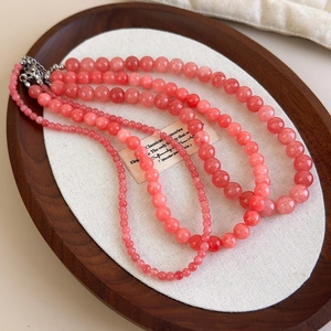 Ensemble de colliers en perles de pierre naturelle rose avec cristaux de quartz fraise polis