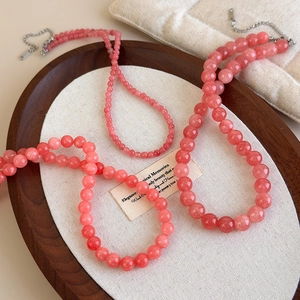 Élégant Collier de Perles en Pierre Naturelle Rose pour Femmes Style Quartz Fraise Collier Ras du Cou Poli Bijoux de Mode Cadeau