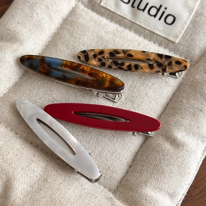 Set of 4 minimalist oval hollow acetate hair clips in leopard, tortoiseshell, red and white