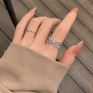 Elegant Copper Crisscross Open Ring For Women Minimalist Rhinestone Inlaid Adjustable Finger Ring Fashion Jewelry Gift