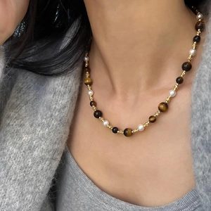 Collier en Künstliche Perles d'Oeil de Tigre Maillard Rétro pour Femmes Chaîne en Alliage Plaqué Or Bijoux Esthétiques Vintage Élégants