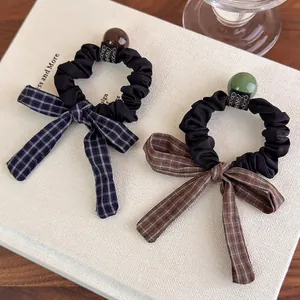 Set de chouchous à carreaux style britannique avec perles et étiquette faite à la main