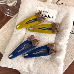 Pince à Cheveux Ours Floqué Douce Coréenne Velours Métal Clip Latéral Bec de Canard Rétro Épingle à Cheveux pour Femme