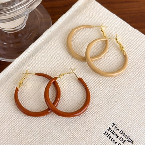 Vintage Enamel Hoop Earrings For Women Minimalist Large Iron Alloy C-shaped Circle Earrings Retro Caramel Brown Jewelry