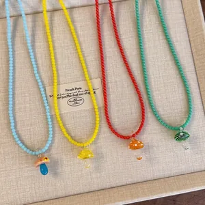 Simpatica Collana di Perline con Ciondolo a Fungo in Vetro Colorato Girocollo Stile Coreano per Donna Ragazza Gioielli Regalo