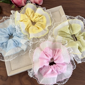 Lot de chouchous à carreaux pastel avec bordure en dentelle bleue, jaune, rose et verte