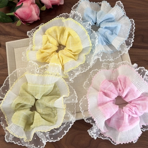 Lot de chouchous géants en dentelle pastel jaune, bleu, vert et rose en tissu mesh