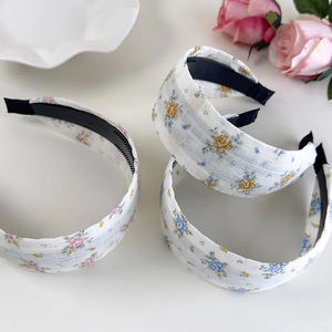 Lot de trois serre-têtes larges à fleurs françaises en rose, jaune et bleu