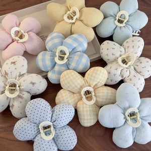 Pince à Cheveux Crabe Style Japonais Doux Rembourré Floral Carreaux Pois Tissu Recouvert Forme Fleur pour Femme Accessoires Cheveux