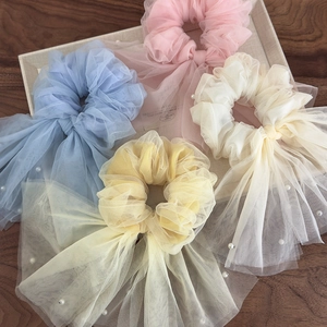 Chouchous élégants en tulle avec perles et rubans en bleu, rose, crème et jaune en lot