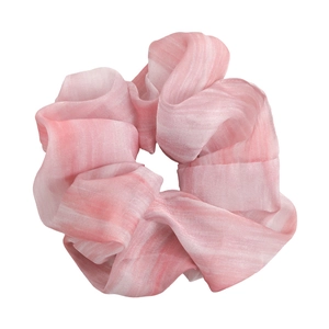 Chouchou géant en mousseline tie-dye rose et blanc pour femmes avec motif marbré doux
