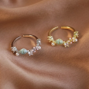 Verstellbare Emaille-Muschelringe mit Perlen und Zirkonia in Gold und Silber