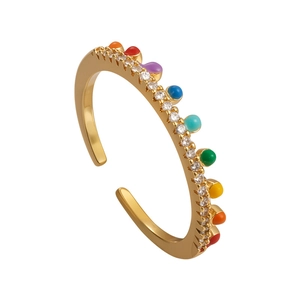 Bague ajustable dorée en émail arc-en-ciel avec zircons blancs pour un look romantique chic
