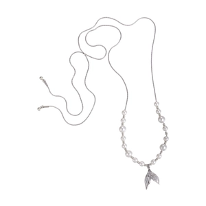 Elegant fishtail pearl necklace with adjustable silver chain and lustrous white pearls