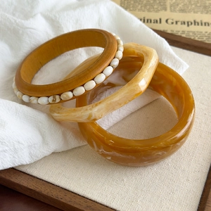 Vintage Geometrisch Unregelmäßig Harz Holz Armreif Für Damen Bernstein Creme Marmor Textur Dick Handschmuck Accessoire