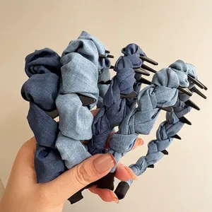 Serre-tête en Tissu Denim pour Femmes Tressé Plissé avec Dents Antidérapantes Style Décontracté Accessoires de Coiffure