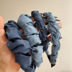 Serre-têtes bleus en jean antidérapants pour femmes avec textures et tons variés