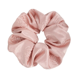Elastico per capelli in raso rosa con trama floreale 3D e finitura in seta perlata
