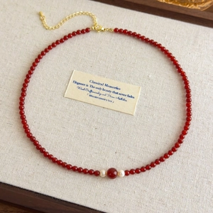 Retro Red Agate Beaded Necklace With White Artificial Pearl Accents Gold Plated Extension Chain Elegant Clavicle Chain For Women Jewelry