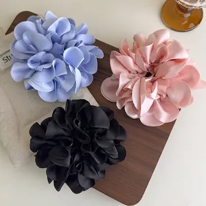 Chouchou Satiné à Gros Pétales de Fleurs Style Forêt Français Élégant Corde à Cheveux Élastique pour Femmes Accessoires de Mode