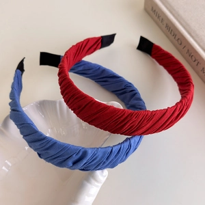 Pleated fabric headbands in deep red and grey blue with fine edges for women