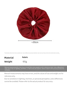 Détail d'un chouchou géant en satin rouge de 30cm avec indication de poids de 60g
