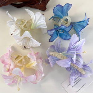 Elegantes Lilienblüten-Haarklammer-Set in vier Farben für Damenfrisuren und Accessoires