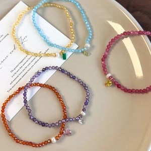Bracelets en perles de cristal colorées avec perles baroques et pendentifs en forme de goutte
