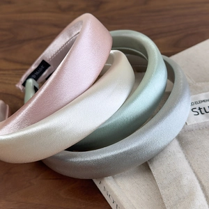 Satin wide padded headbands in Morandi colors with shimmering fabric and non-slip lining