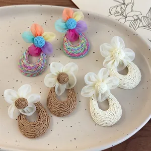 Bohemian Handmade Woven Flower Drop Earrings Raffia Straw Mesh Floral Earring For Women Summer Beach Vacation Jewelry