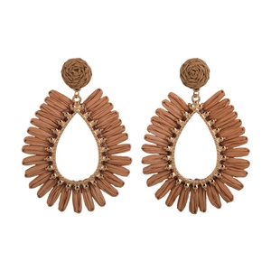 Bohemian raffia teardrop earrings with gold metal frame and beads for beach vacations