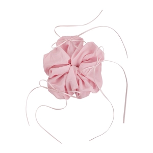 Chouchou en organza rose pâle de style français avec rubans longs et nœud élégant