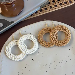 Bohemian Handwoven Natural Rattan Straw Hoop Earrings For Women Retro Geometric Round Dangle Summer Beach Vacation Jewelry