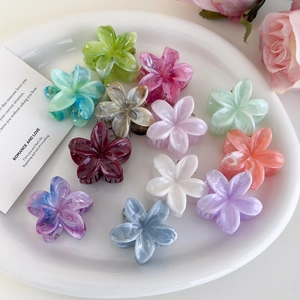 Plumeria Flower Hair Claw Clips For Women Girls Acrylic Marble Pattern Gradient Hair Grabs Vacation Hair Accessories
