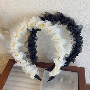 Cerchietto elegante in pizzo arricciato con perle, set in rete nera e bianca di lusso