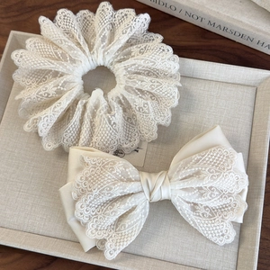Ensemble chouchou en dentelle beige et barrette à nœud avec broderie vintage française