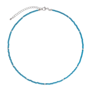 Collier style ethnique avec perles turquoise bleu clair et détails en argent