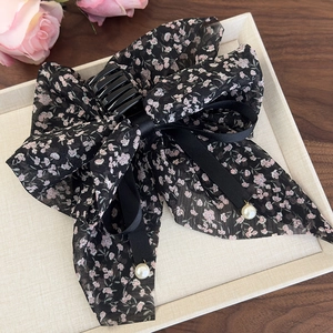 Pince à cheveux française vintage avec nœud floral et rubans à perles élégants