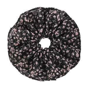 Chouchou vintage français avec motif floral rose sur tissu en mousseline noire