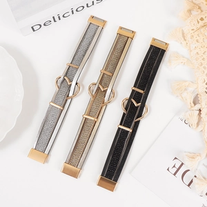 Bracelets tressés en cuir avec détails en cœur et fermoir magnétique en trois couleurs
