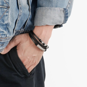 Bracelet multicouche en cuir tressé noir pour homme avec perles argentées et fermoir