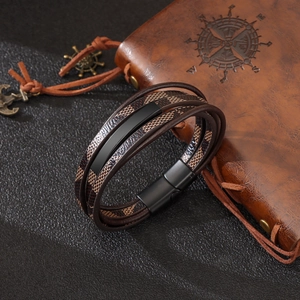 Mehrlagiges braunes Lederarmband für Herren mit Karomuster und schwarzem Magnetverschluss
